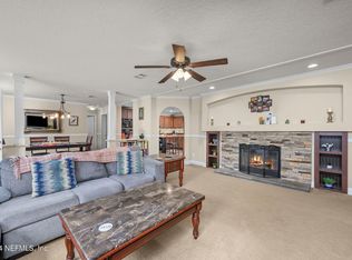 102 Ash Ln, Interlachen, FL 32148