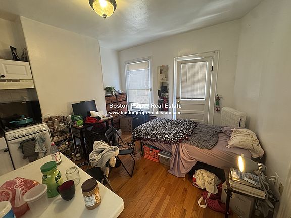 2nd image of 109 Dartmouth St #28