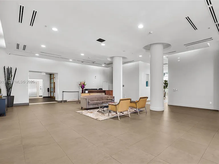 665 NE 25th St #1503 — Photo 36