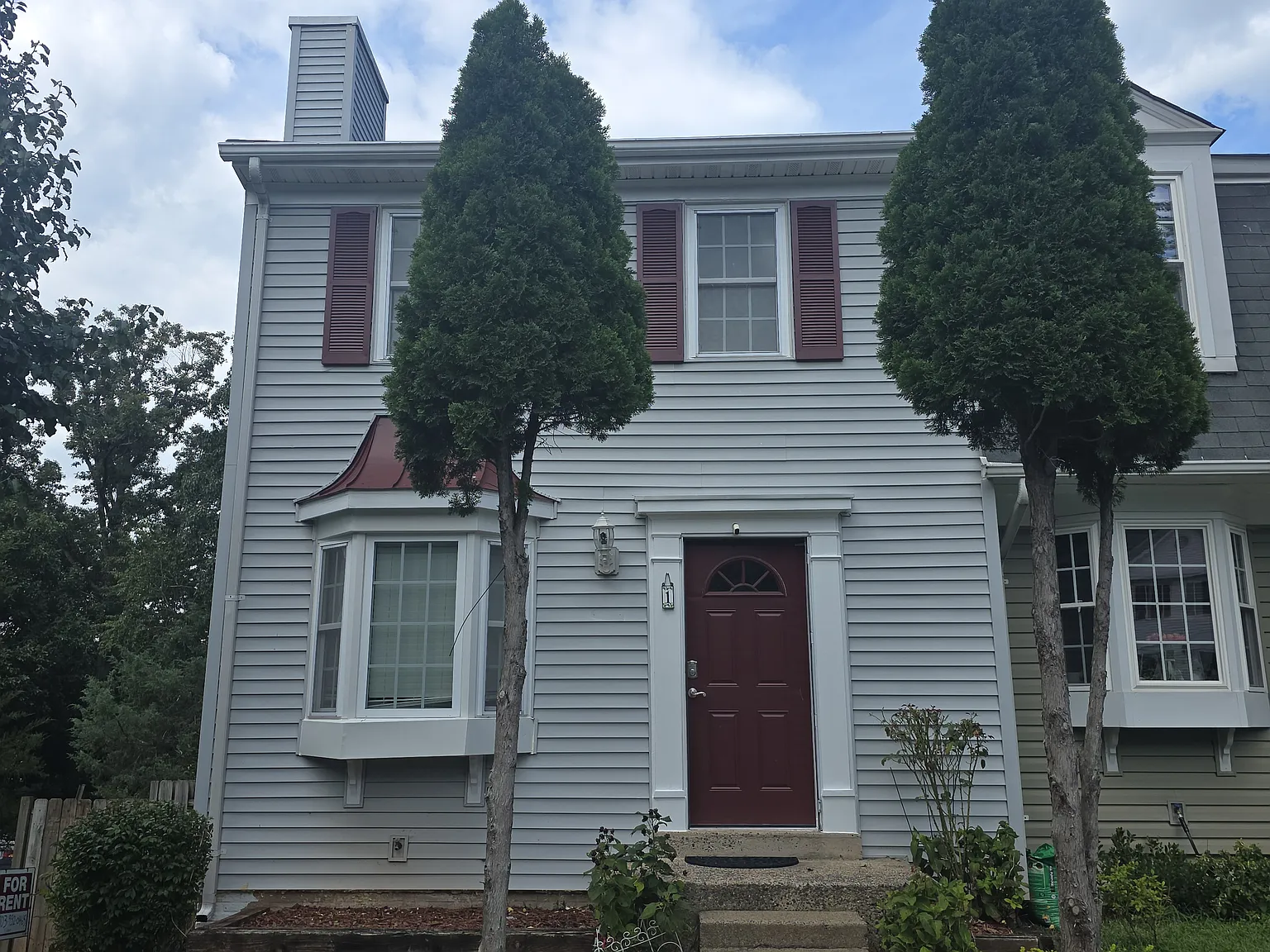 3 bed, 3.5 bath, 1930 sqft, $3,400 — Photo 2