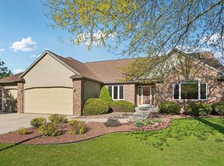 1700 Savannah Way, Waunakee, WI 53597