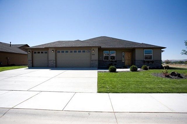 1st image of 6502 Pimlico Dr