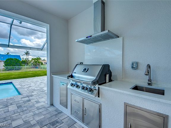 4th image of 1423 SW 38th Terrace Cpe