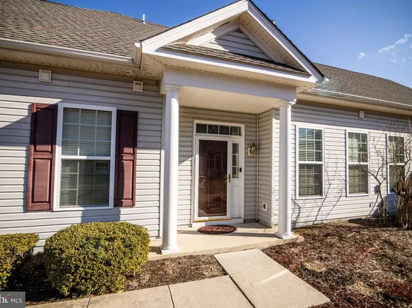 1627 Parkview Ct, Garnet Valley, PA 19060