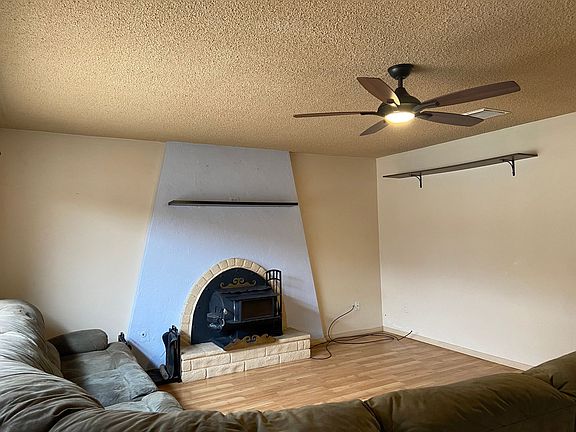 2nd image of 236 S Sunland St