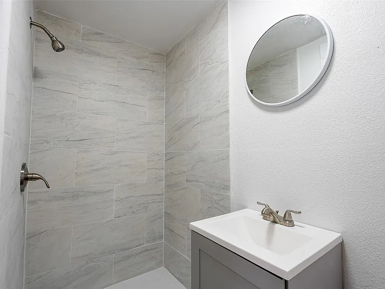 335 N Marsalis Ave — Photo 8