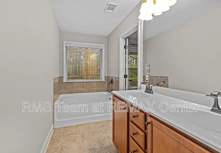 3209 Hallmark Ln — Photo 26