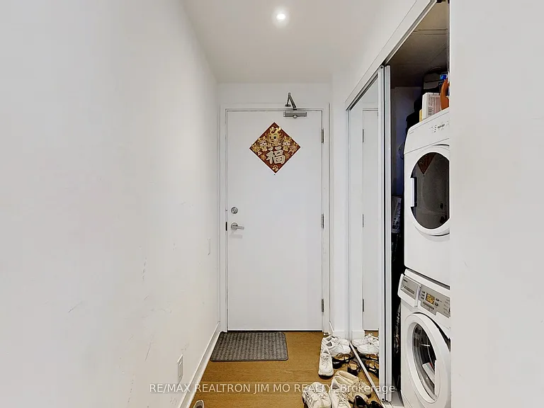 15 Grenville St #3503 — Photo 32