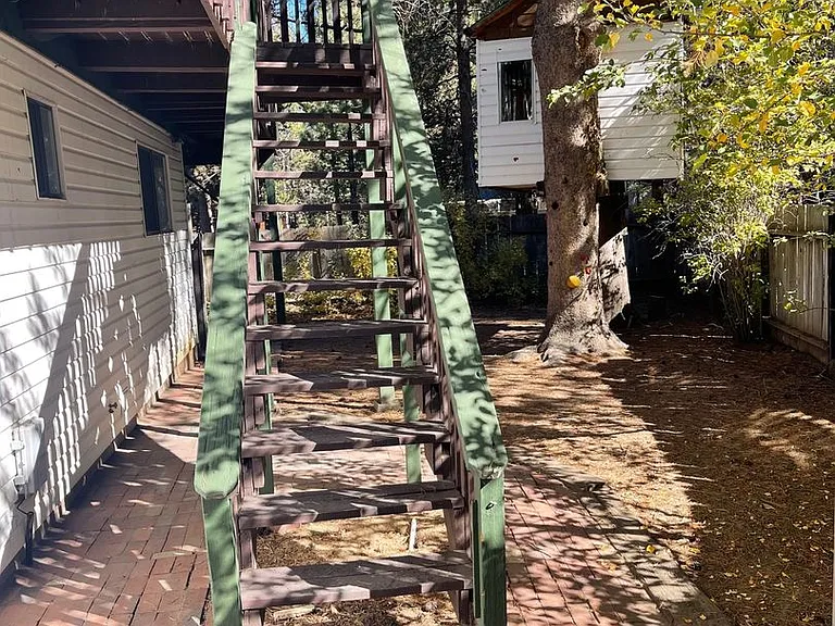 757 Michael Dr — Photo 3