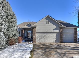 1713 N 211th St, Elkhorn, NE 68022