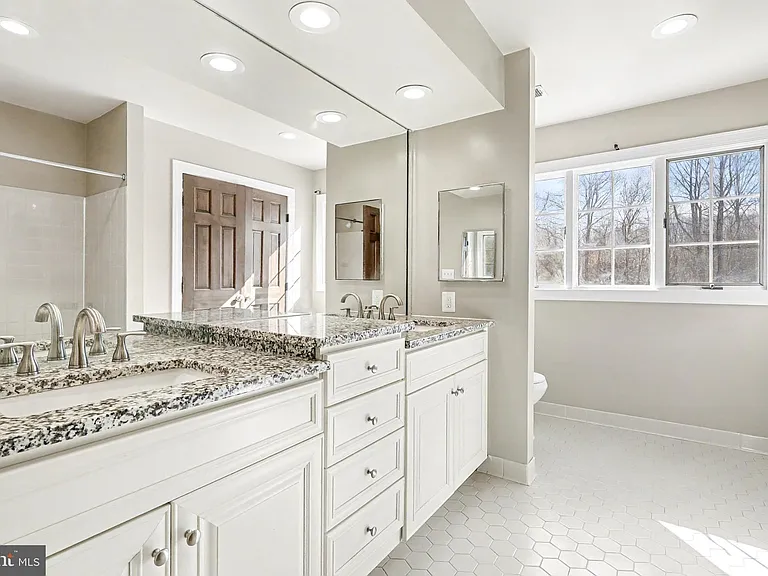 1215 Heritage Hills Dr — Photo 26