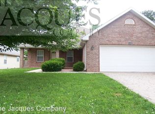 613 S Casa Grande Ave, Springfield, MO 65804