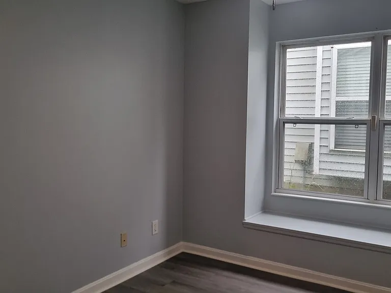 210 Elmwood Dr — Photo 16