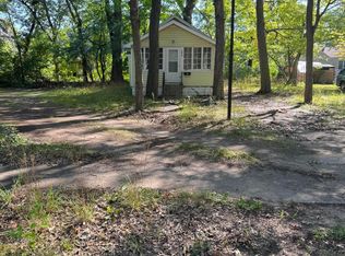 3316 Sanford St, Muskegon Heights, MI 49444