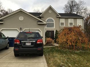 297 N Bend Dr, Pataskala, OH 43062