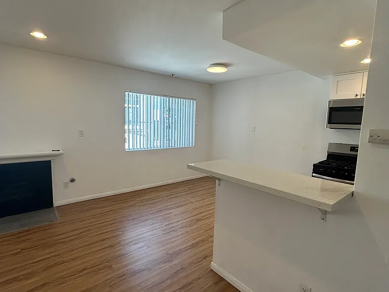 8525 Saturn St — Photo 17