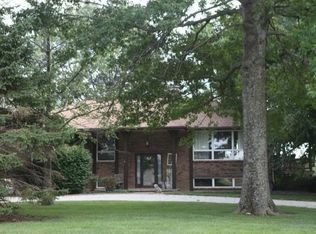 4483 Country Squire Rd, Oak Grove, MO 64075