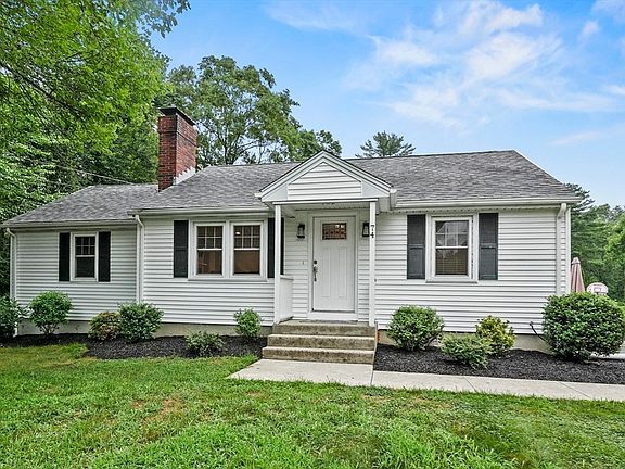 4th image of 74 Oak Hill Rd