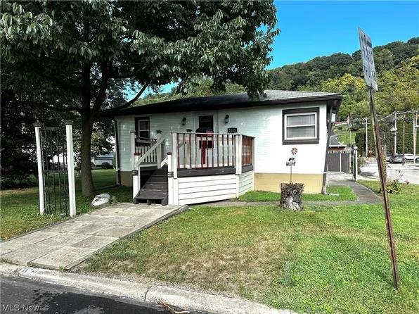 2041 Michigan Ave, East Liverpool, OH 43920