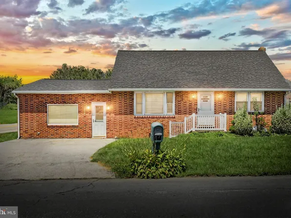 1496 Clayoma Ave, York, PA 17408