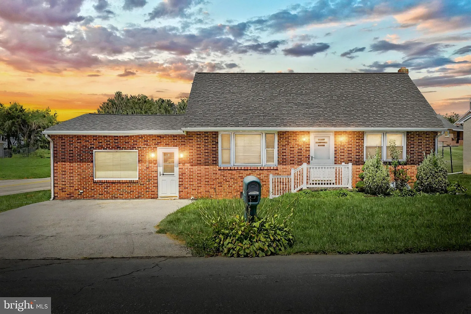 1496 Clayoma Ave photo 1