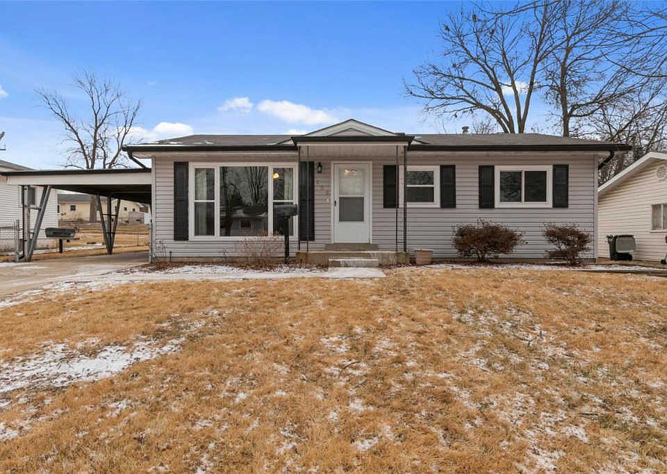 1st image of 708 Village Square Dr