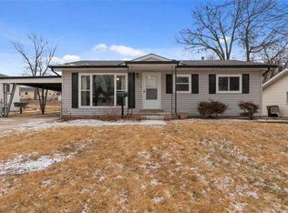 708 Village Square Dr, Hazelwood, MO