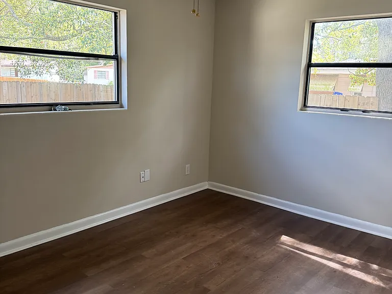 2525 Dean Rd — Photo 22