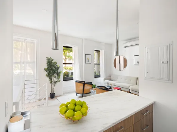 40 Stuyvesant Street 2 image 3 of 17