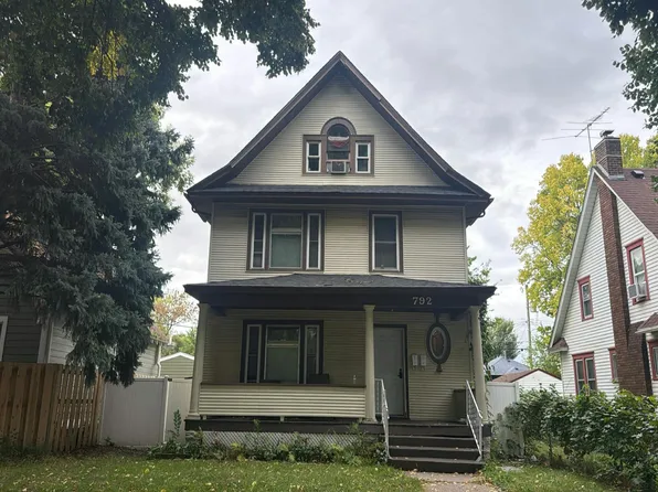 792 Fuller Ave, Saint Paul, MN 55104