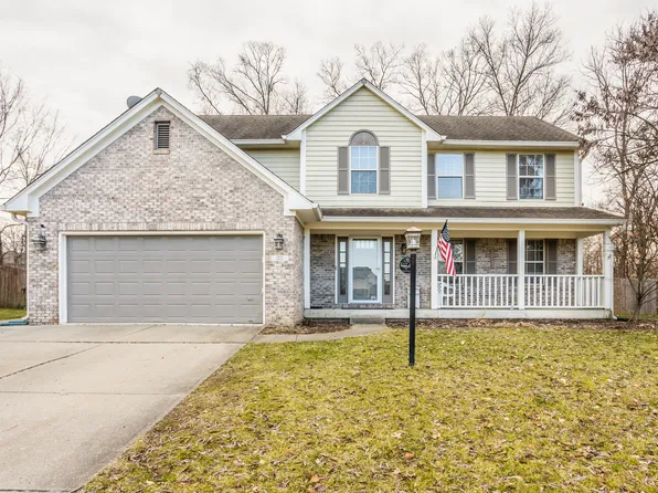 1212 Stave Oak Ct, Beech Grove, IN 46107