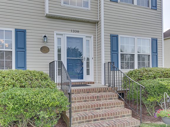 4th image of 1338 Dominion Lakes Blvd