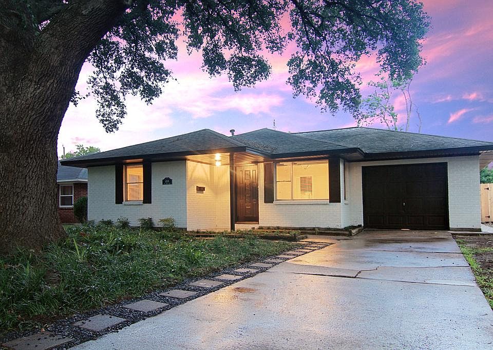 1st image of 4509 De Lange Ln