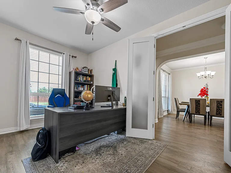 622 Newchester Dr — Photo 4