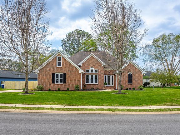 2nd image of 1618 Gunston Hall Rd