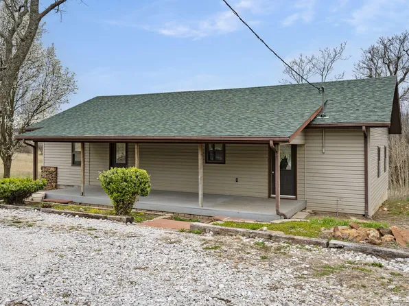 769 E Dade 172, Everton, MO 65646