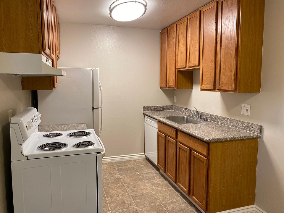 upstairs unit kitchen