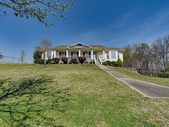 3rd image of 544 Arlis Ave