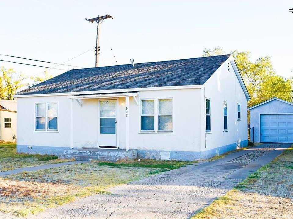 1st image of 909 E 10th St