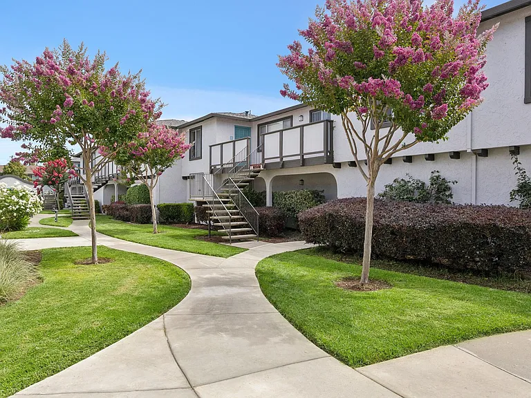 Solera Apartment Community — Photo 5