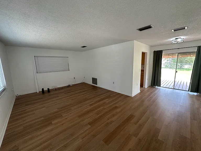 1864 W Gardenia Dr — Photo 3