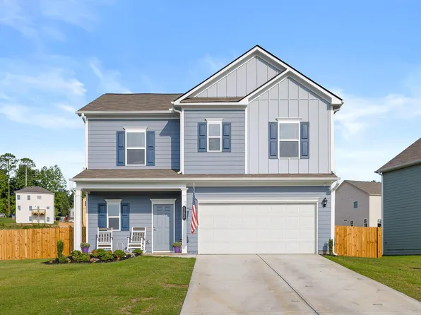 153 Henley Cir, Dalton, GA 30720