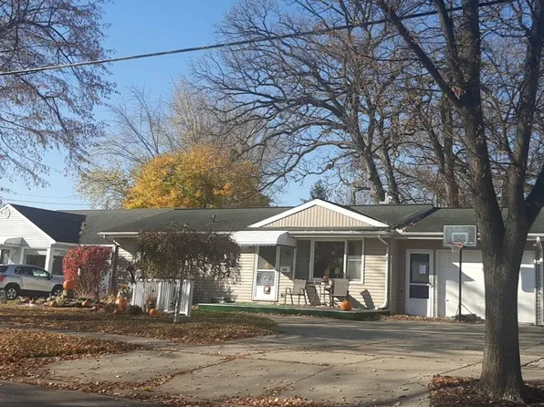 508 Scheurmann St, Essexville, MI 48732