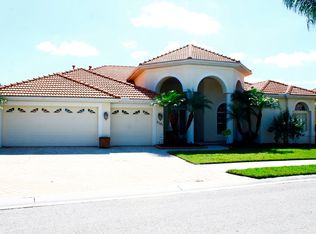 2701 Harvest Dr, Sarasota, FL 34240