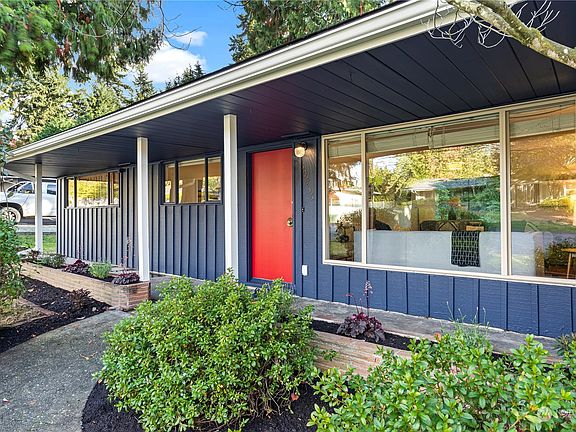 2nd image of 10435 NE 15th Street