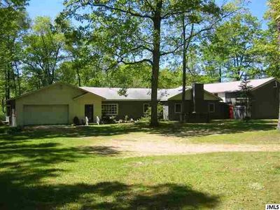 5323 Ann Arbor Rd, Jackson, MI, 49201
