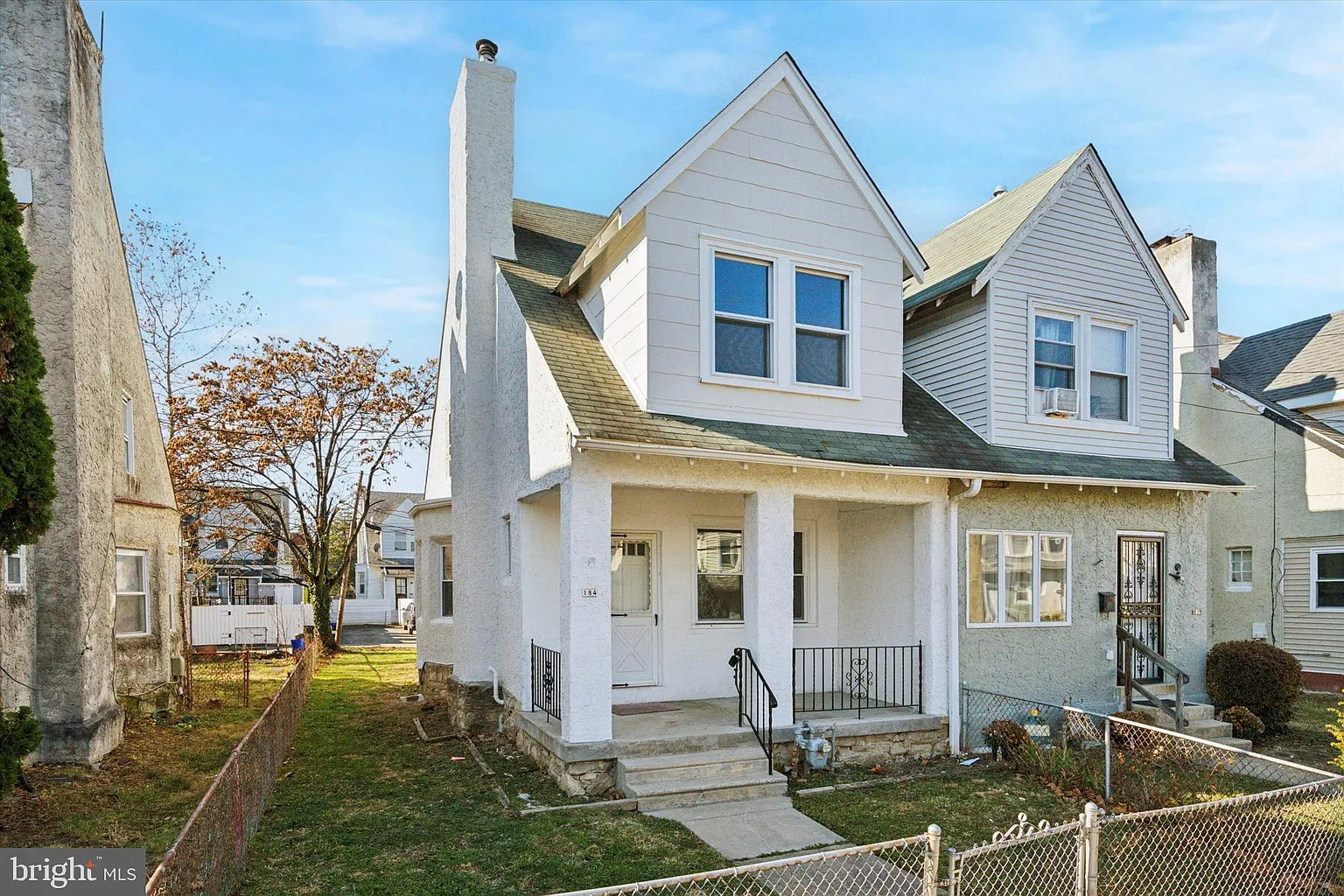184 Chapman Ave photo 1