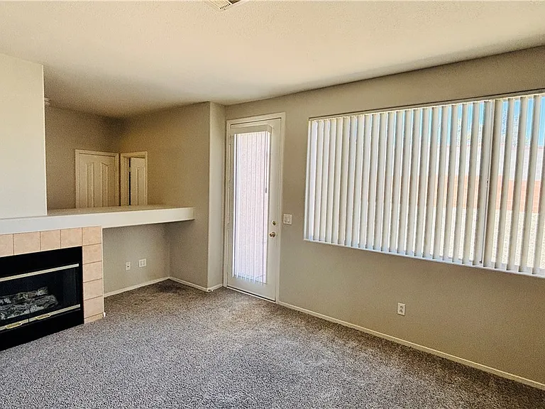 10660 Windrose Point Ave — Photo 6