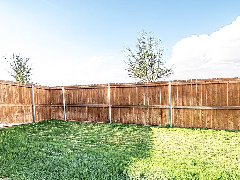 6914 Outlaw Ct — Photo 24