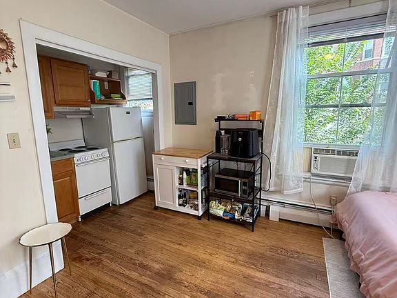 2nd image of 278 Harvard St APT 5